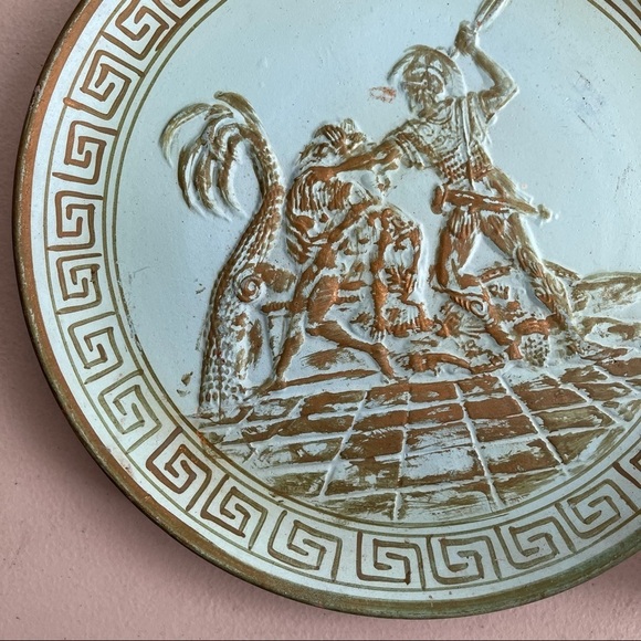 Greek Warrior Handpainted Greece Terra Cotta Pottery Plate Decor Vintage 1960’s - Picture 4 of 7
